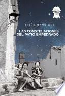 Las constelaciones del patio empedrado